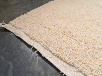 7x10 Plain White Beni Carpet - Image 8