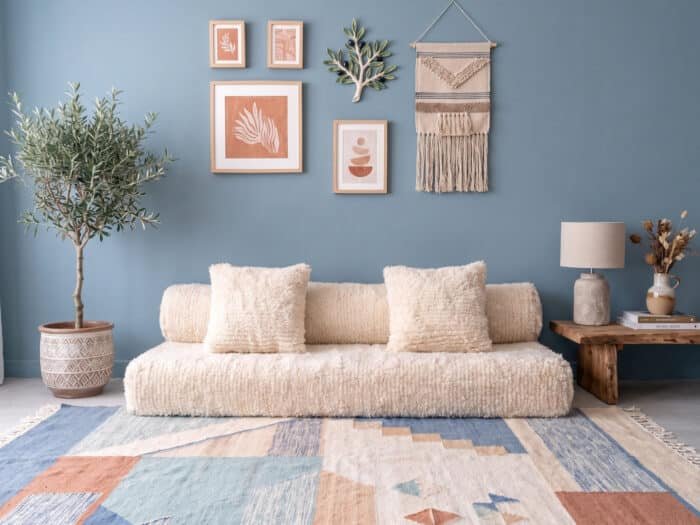 White Moroccan Arabic Sofa With Round Back