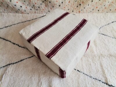 24X24X8'' White Red Stripes Kilim Pouf - Image 3