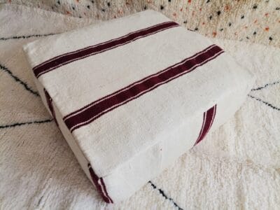 24X24X8'' White Red Stripes Kilim Pouf - Image 4