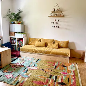 Image #1 from Daphne