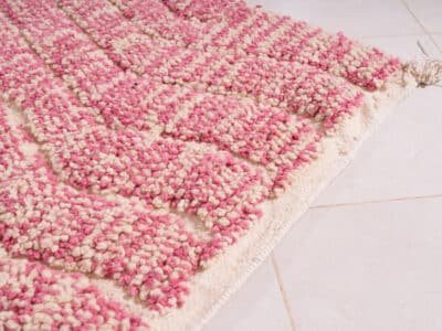 5x8 Pink Berber Rug - Image 6