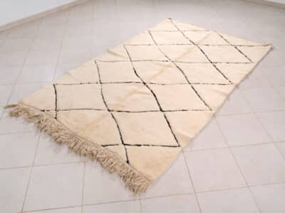5x8 Soft Berber Rug White - Image 2