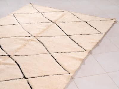 5x8 Soft Berber Rug White - Image 3