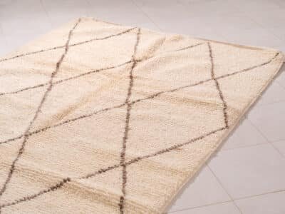 5x8 Soft Berber Carpet White - Image 3