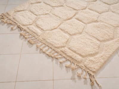5x8 Soft Berber Rug White - Image 4