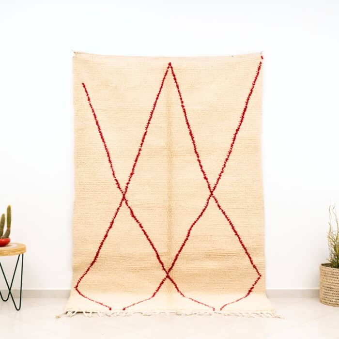 Modern White Red Carpet