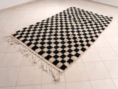 5x8 Checkered Rug - Image 2