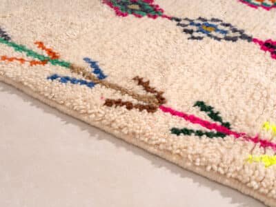 5x10 Large Rug White - Image 7