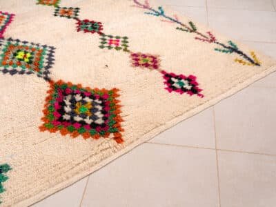 5x10 Large Rug White - Image 6