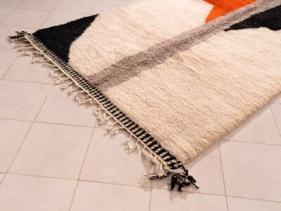 5x8 Modern Minimal Berber Rug - Image 4