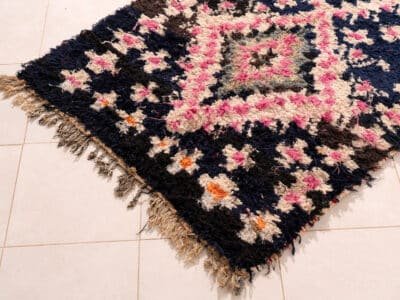 3X5 Black Pink Rug - Image 4