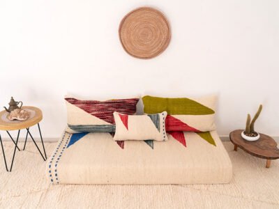 150cm // 5 ft Abstract Handmade Moroccan Kilim Sofa - Image 4