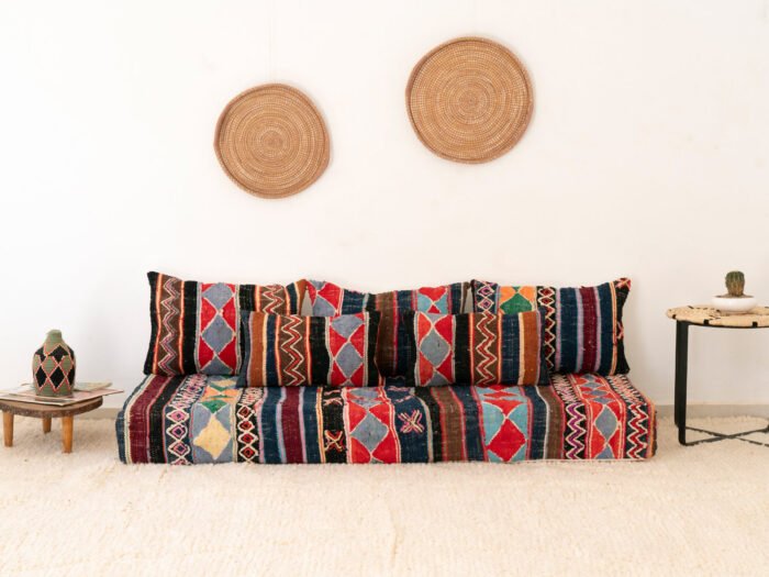 180cm //6ft Boucherouite multicolored sofa