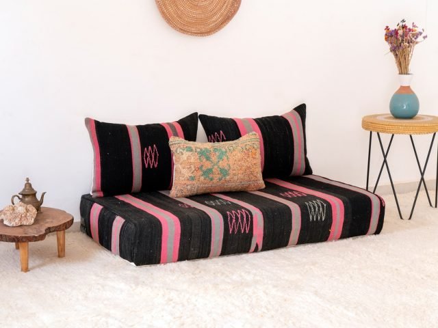 Floor Couch Berber Pink and Black